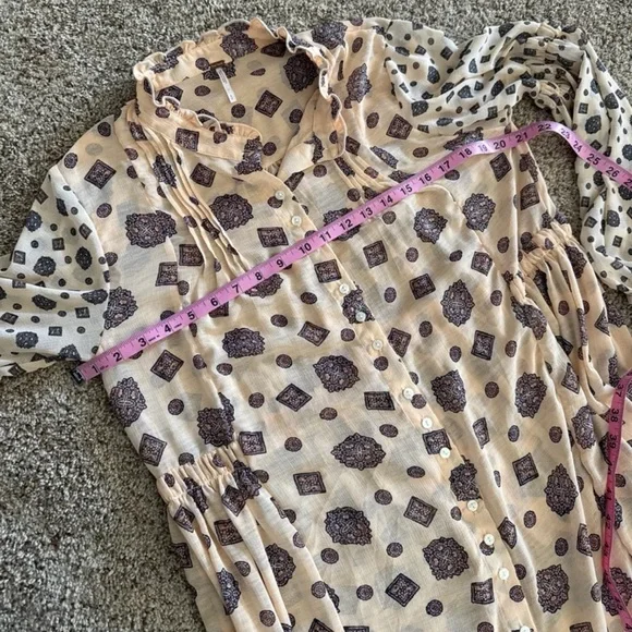 Free People Turn Turn Mini Dress Beige Cream Tea Combo Balloon Sleeve 
Sz Small - Picture 11 of 12